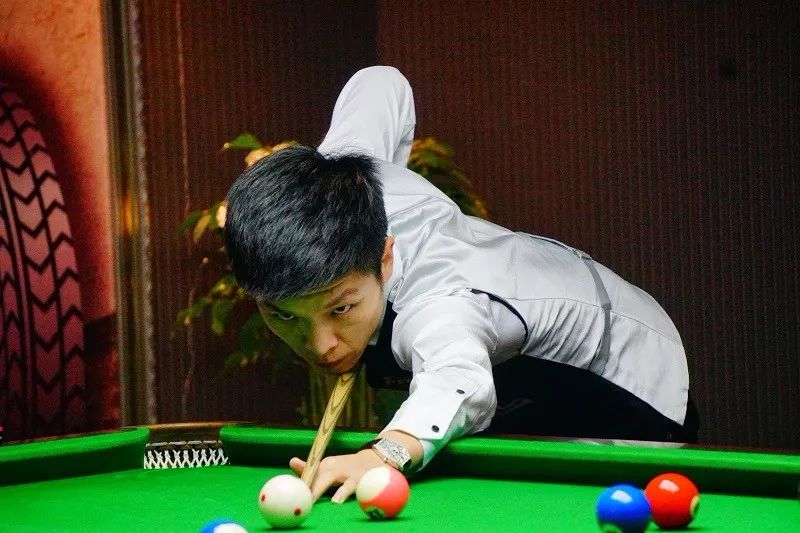 权威性上更 权威性上更