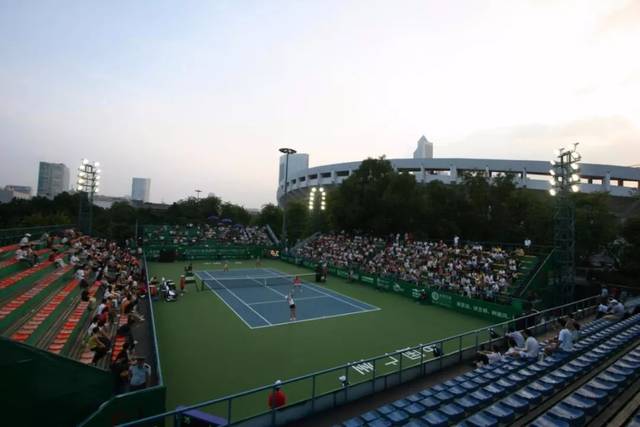 再次向足球 再次向足球