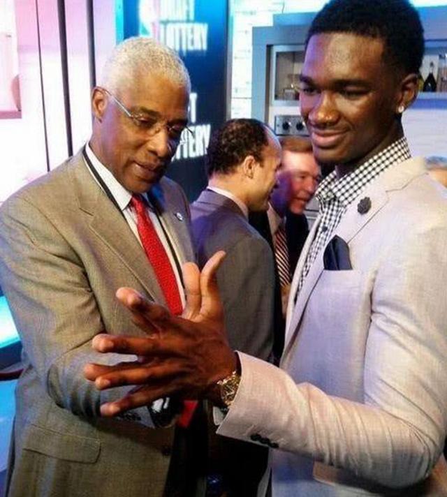 中甲半场：叶道驰、候煜造杀机，广州豹暂0-0南通支云